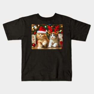Cute kittens with Santa Claus and reindeer hats and Christmas tree Kids T-Shirt